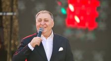 Vali Vijelie are amantă? Cântărețul s-a dat de gol: „Pot să țin și două în casă”