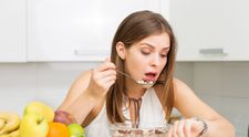 Ce mănânc când sunt pe fugă? Credem că am găsit răspunsul pe care-l căutai