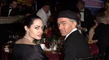 Adevărul despre colierele cu sânge ale Angelinei Jolie și Billy Bob Thornton. Au fost acuzați că au un comportament „vampiric”, după un gest romantic neobișnuit