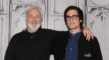Fiul lui Rob Reiner, Nick, pus oficial sub acuzare pentru dublă crimă deosebit de violentă. Riscă pedeapsa cu moartea, după ce și-a ucis părinții