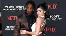 Apariție spectaculoasă pe covorul roșu, la doar 18 luni. Ce ținută a avut fetița lui Kylie Jenner