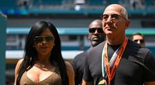 Jeff Bezos și logodnica sa, Lauren Sanchez, ținta ironiilor pe Internet după ce au pozat în Vogue: „O fotografie ridicolă. Halloween-ul s-a terminat!”