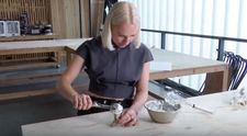 Poftiți la înghețata din plastic! A apărut primul aliment din lume realizat din deșeuri