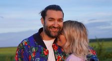 Prima poză de la botezul micuței Josephine! Smiley și Gina Pistol și-au asortat ținutele