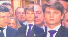 După obsesia femeilor pentru SPP-istul lui Nicușor Dan, un nou tânăr a intrat în atenția doamnelor: „Doamne, ce frumos e!”. Cine e Tudor Mușat, băiatul care a apărut în compania președintelui României