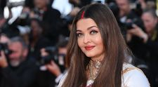 Aishwarya Rai, regina frumuseții anilor ’90, uimește la Cannes cu bijuterii de peste 500 de carate