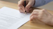 Cum arată declarația pe propria răspundere pe care românii trebuie să o completeze pentru a putea ieși din casă