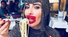 VIDEO Iulia Albu a socat la Milano Fashion Week. Imagini în premieră La Măruță