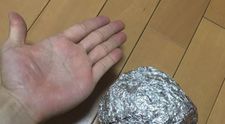 Noua obsesie a japonezilor face senzatie pe internet. Ce reusesc sa faca cu o bila din folie de aluminiu