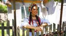 De ce nu se pozează Vlăduța Lupău în costum de baie? 