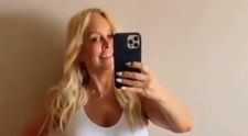 Vica Blochina, din nou incendiară pe internet! Și-a făcut în oglindă un selfie nud