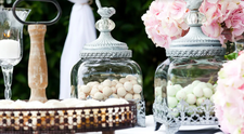 (P) Ce decorațiuni poți folosi pentru un candy bar aniversar