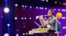 Românii au talent 2022: Cristophe Servas, un talent atipic! Tânărul transformă orice obiect în instrument muzical