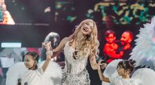 „Povestea sufletului meu”: Andreea Bălan și-a surprins fanii cu un concert memorabil SOLD OUT, plin de emoție la Sala Palatului. Artista a urcat pe scenă alături de fiicele sale