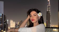 Mira, luată la rost de fani pentru pozele provocatoare din Dubai. Înainte de Revelion, cântăreața a făcut o ședință foto spectaculoasă în „orașul de aur”