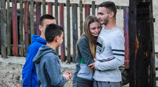 VIDEO Rămași fără mamă și umiliți de tată, copiii Vuzdugan au fost ocrotiți de fratele mai mare