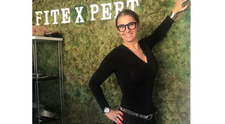 VIDEO Anamaria Prodan, la terapia vampir și terapia cu laser