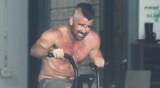 Ce face Colin Farrell între filmările din România. Cum a fost surprins actorul
