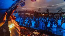 Începe Electric Castle 2026, ediția care îi aduce pe aceeași scenă pe Teddy Swims, The Cure, twenty one pilots, Chase and Status și Wet Leg