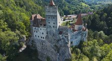 Compania care operează Castelul Bran trece sub control american. Cel care se ocupă de moștenirea lui Elvis Presley a cumpărat pachetul majoritar