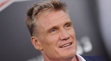 ”Care este iubita dintre ele?”. Dolph Lundgren, la masă alături de logodnica sa și cele două fete