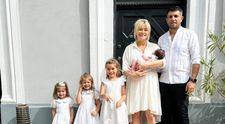 Laura Cosoi are curajul să spună public că ea mănâncă înaintea copiilor, că nu își dorește copii în patul ei și că un concediu de maternitate de doi ani este un pericol uriaș pentru mame