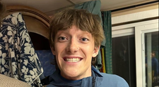 Un influencer a murit în timp ce transmitea live cățărarea pe o celebră stâncă din Parcul Yosemite. Fanii au urmărit șocați și neputincioși căderea în gol