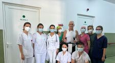 Un bărbat a stat în comă peste 60 de zile de la o înţepătură de ţânţar. Medicii avertizează asupra virusului periculos purtat de țânțari