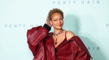 N-ai văzut-o niciodată AȘA: Rihanna, fără perucă sau extensii! Cum arată părul natural al divei