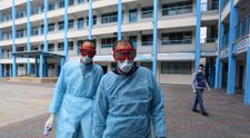 Cum intră coronavirusul în organism? Explicațiile unui doctor din România