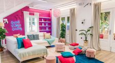 Primul episod Love Island România, pe VOYO, duminică seara! Cum arată vila de lux în care au ajuns concurenții