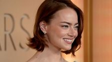 Emma Stone, apariție ireală la premiile Oscar 2026! Reacția fanilor: ”Mă enervează fața ei de extraterestru!”. Ce intervenție și-a făcut