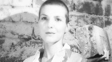 Chris Simion își propune să construiască un teatru din bani privați. Ce eveniment caritabil organizează