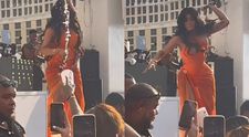 Cardi B și-a ieșit din minți la un concert! A aruncat cu microfonul într-o fană care stropit-o cu o băutură