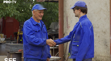 VIDEO Vlad Iftime lucrează alături de cel mai longeviv angajat al companiei Elsaco