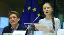 Greta Thunberg, mesaj emoționant pentru români: „Ne vedem în stradă!”