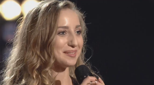 Corina Cuniuc, aparitia care i-a fascinat pe antrenorii de la Vocea Romaniei. S-au intrecut in complimente