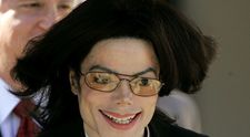 Noi acuzații la adresa lui Michael Jackson, la aproximativ 17 ani de la moartea lui: „Un prădător”! Ce spun patru frați despre fostul star pop