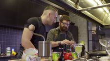 EXCLUSIV ONLINE  Cine este angajatul care a primit o recompensă de 15.000 lei din partea patronului Kitchen Shop