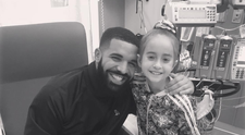 VIDEO Gestul anului! Drake a fugit din turneul său pentru a merge la o fetiță care va suferi un transplant de inimă