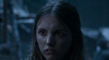 In Game of Thrones e o pustoaica timida si inspaimantata, in realitate e o femeie sexy de 27 de ani. Cat de diferita este 
