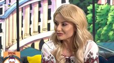 Emilia Ghinescu deschide cutiile cu amintiri. Mama și bunica sa, alături de ea, în platoul La Măruță