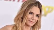 La 60 de ani, Michelle Pfeiffer și-a făcut cont pe Instagram. Prima imagine postată este legendară