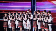 Românii au talent, 30 ianuarie 2026. Ansamblul Folcloric „Carpatica, dans popular de excepție pe scena talentelor! Jurații i-au aplaudat pe tineri în picioare după ce au auzit povestea lor