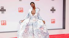 Lil Nas X s-a sărutat pe scenă cu dansatorul său. Care au fost reacțiile