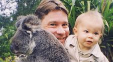 Vânătorul de crocodili Steve Irwin ar fi împlinit 57 de ani. Ce omagiu i-a adus fiica sa