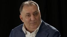 Din ce a ajuns să câștige Vali Vijelie mii de euro lunar? Fosta concurentă de la „Sunt celebru, scoate-mă de aici” l-a făcut să spună tot