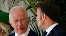 Starea de sănătate a regelui Charles stârnește din nou îngrijorare: detaliul care a alarmat pe toată lumea la întâlnirea cu Macron. Mulți se tem de ce e mai rău
