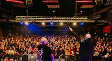 Concert de neuitat la Quantic: Bitza sărbătorește 20 de ani de 'Sevraj' și primește Discul de Platină