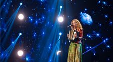 O franțuzoaică s-a îndrăgostit iremediabil de țara noastră și s-a mutat într-un sat din Munții Apuseni. Cum i-a cucerit Elizabeth Lamendin pe jurații de la Românii au talent